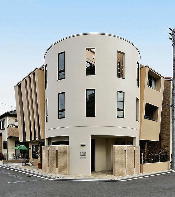 Exterior design of a modern house beige│高級住宅