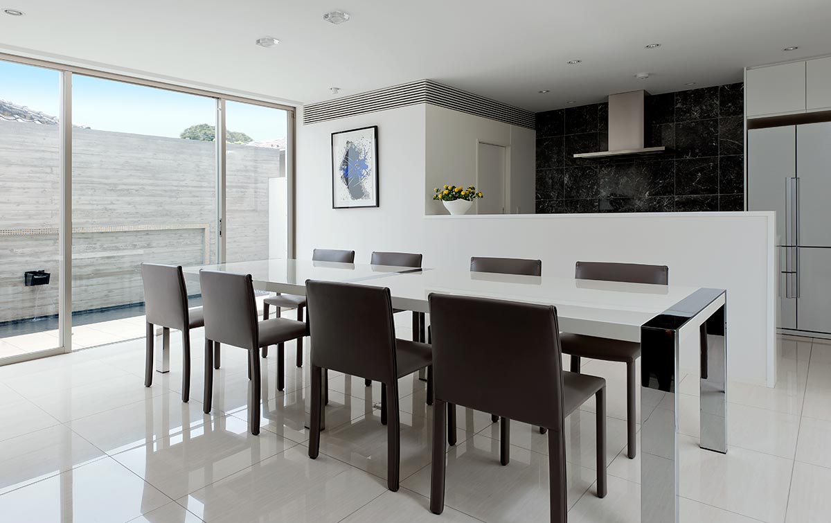 Modern dining kitchen white│高級住宅