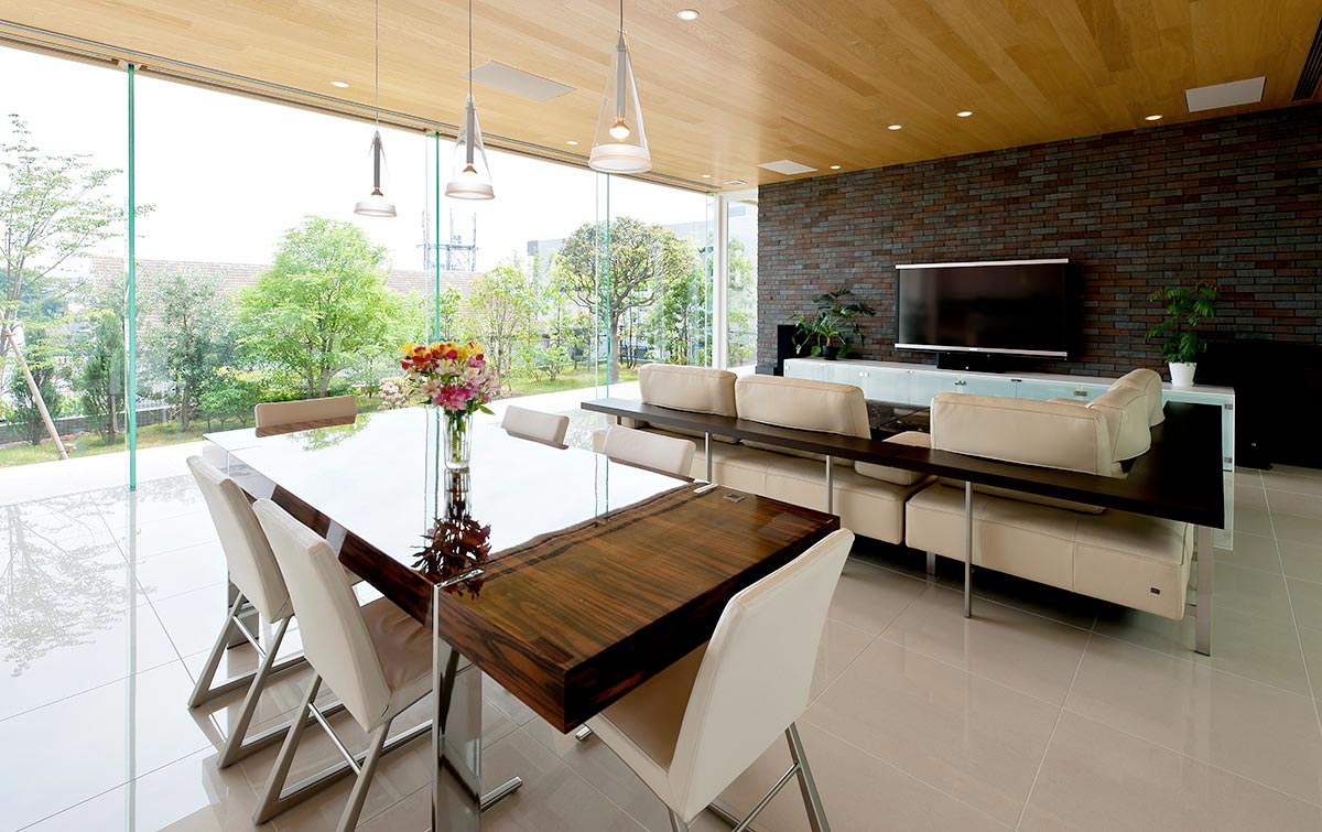 Modern living design Ceiling wood wall brick│高級住宅
