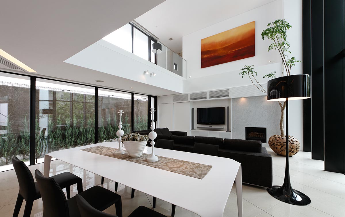High ceiling Modern dining design│高級住宅