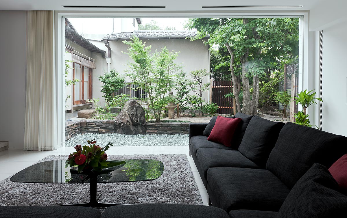 Modern living design View garden│高級住宅