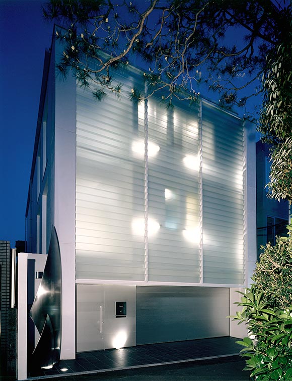 Modern house exterior design front is glass Night│高級住宅外観