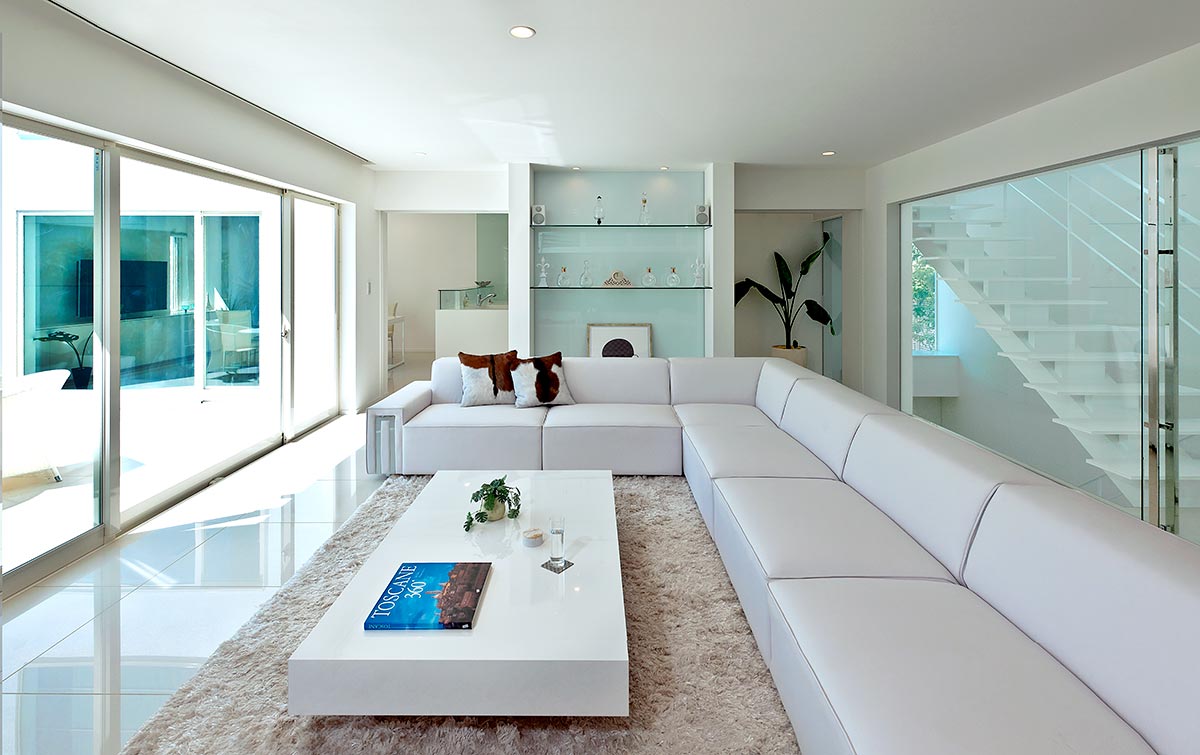 modern living room design in all white│高級住宅