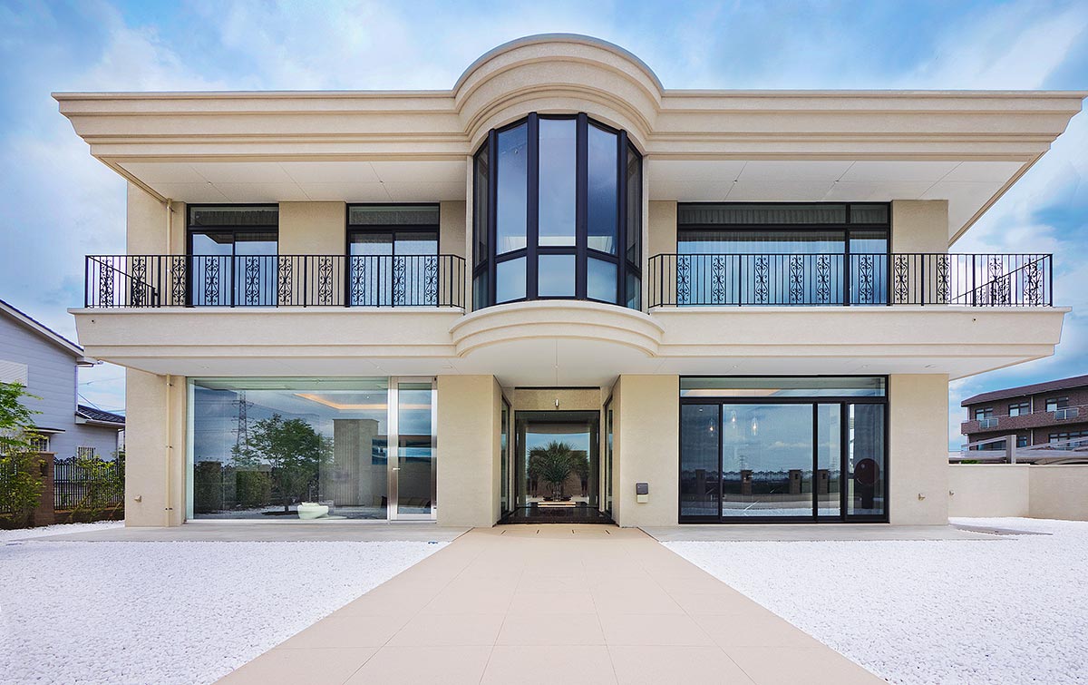 Elegant house design symmetry│高級住宅外観