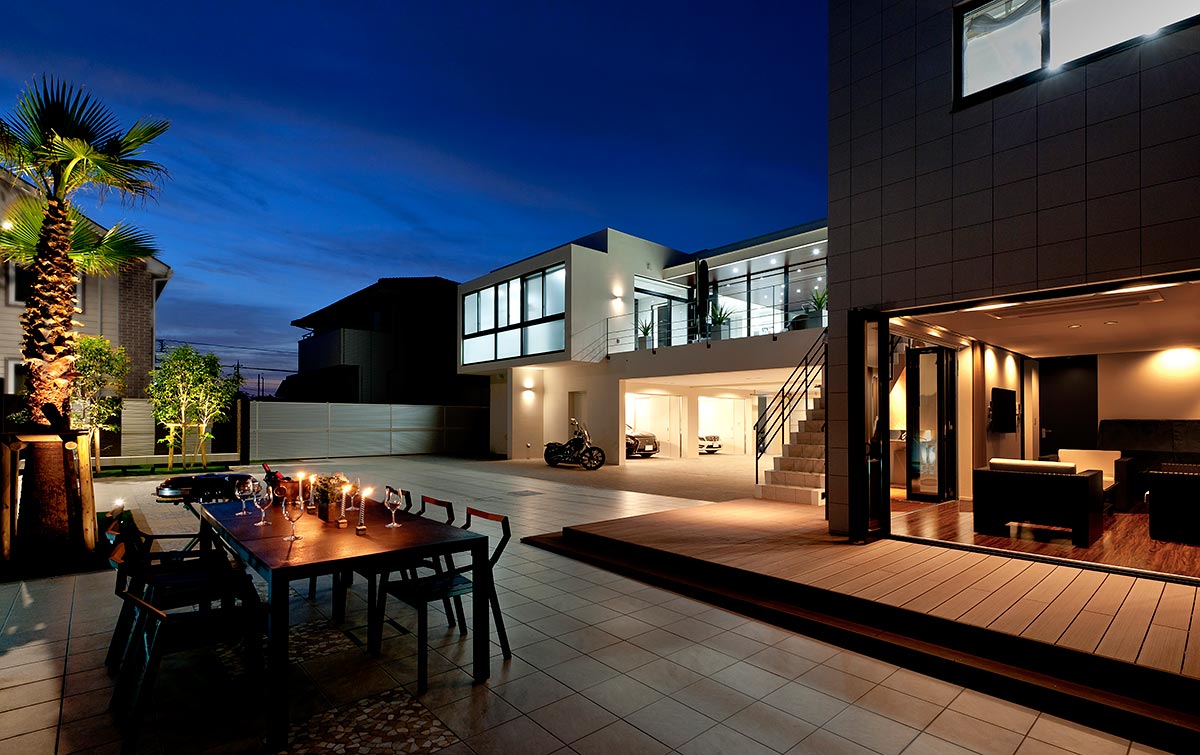 Modern house large terrace│高級住宅コートハウス　テラス・中庭
