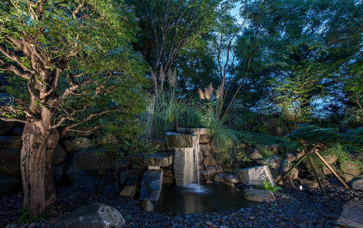 Garden design home waterfall│高級住宅 滝のある庭