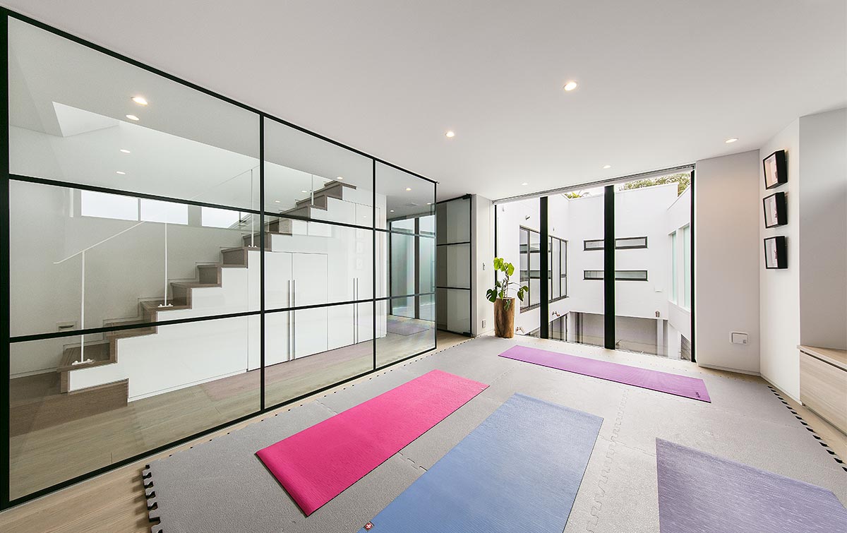 yoga room design│高級住宅コートハウスのヨガルーム